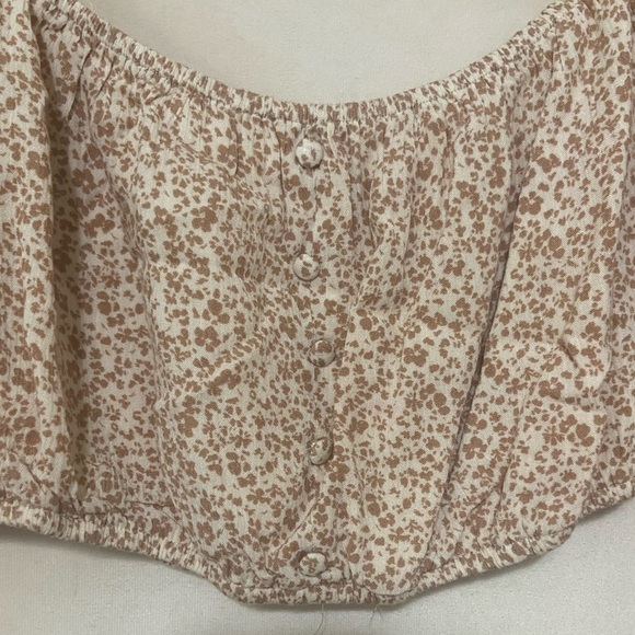 Lelis LIKE NEW micro floral print long sleeve smocked button crop top size L - Picture 6 of 6